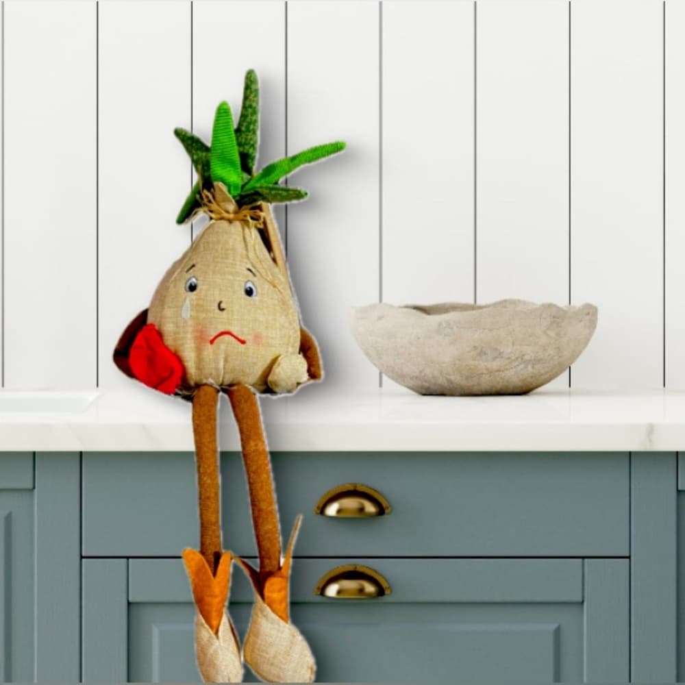 CRYING ONION